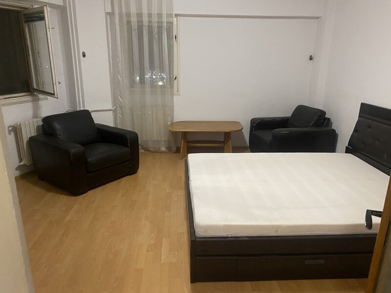 Aviatiei, zona Hotel Crystal Palace